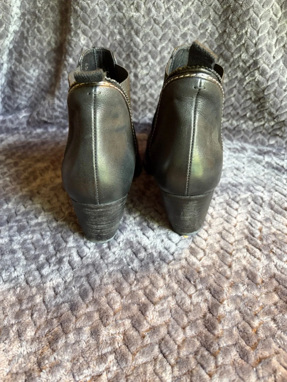 I.N.K. Shoes Black Leather Western Chelsea size: 40